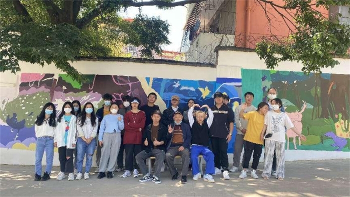 设计与传媒学院“美化校园、墙画创作”活动2