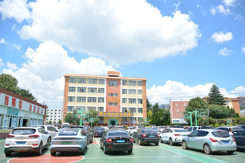 呈贡区育才学校不设开放日说明