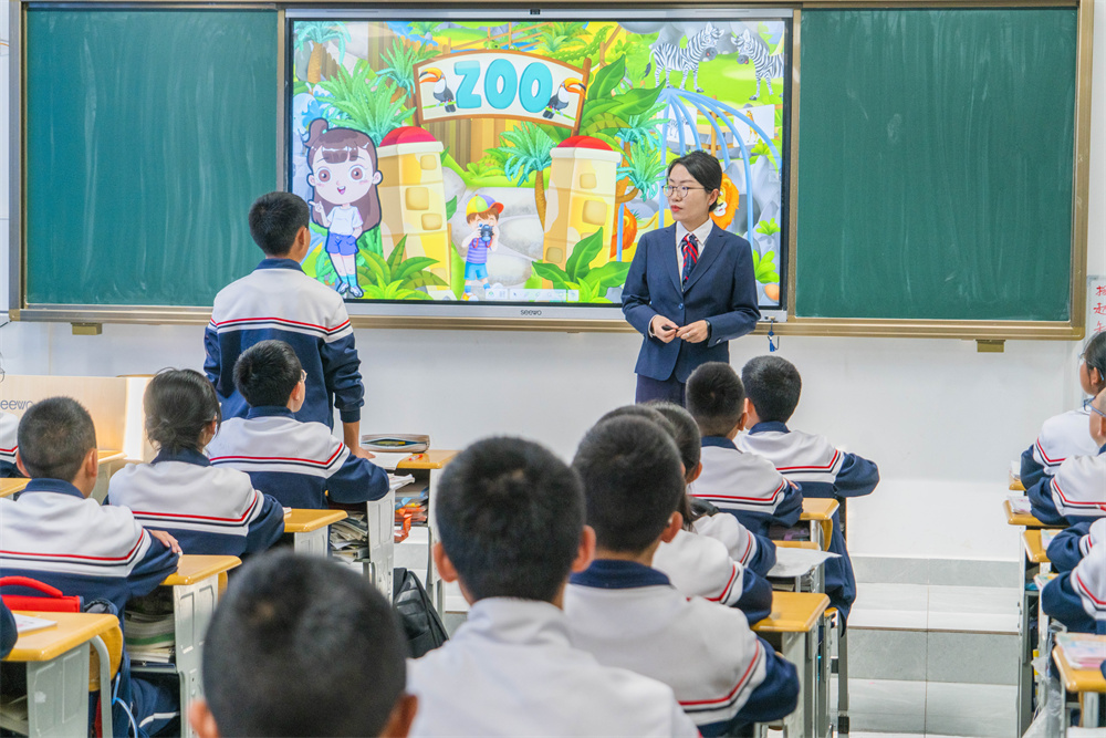 高效赋能·分层培优·小班精育