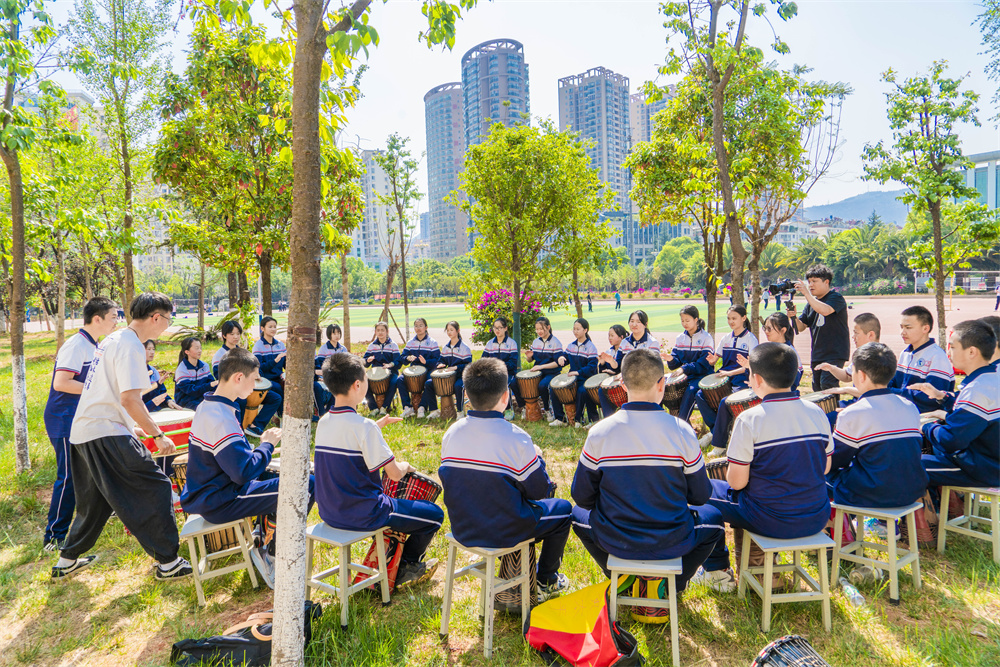 科研赋能教学  创新引领发展