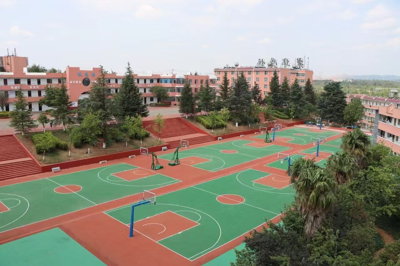 省级重点一级完中  风雨兼程初心闪耀