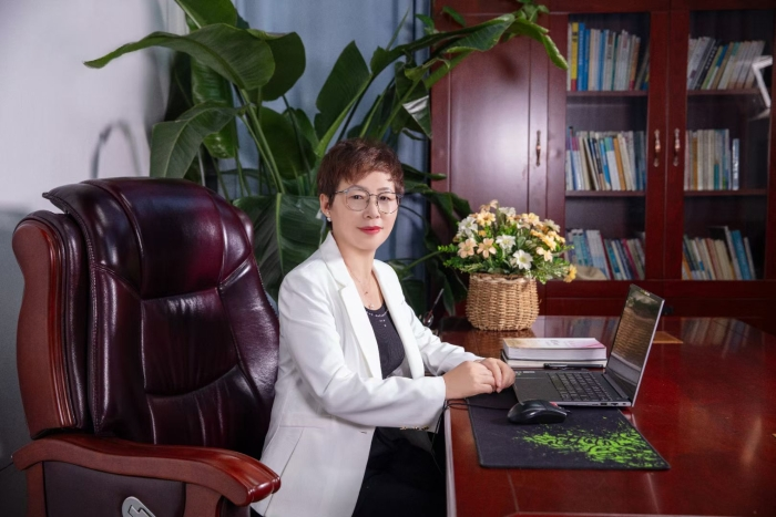 让每一位同学在快乐中学习，在奋进中成长