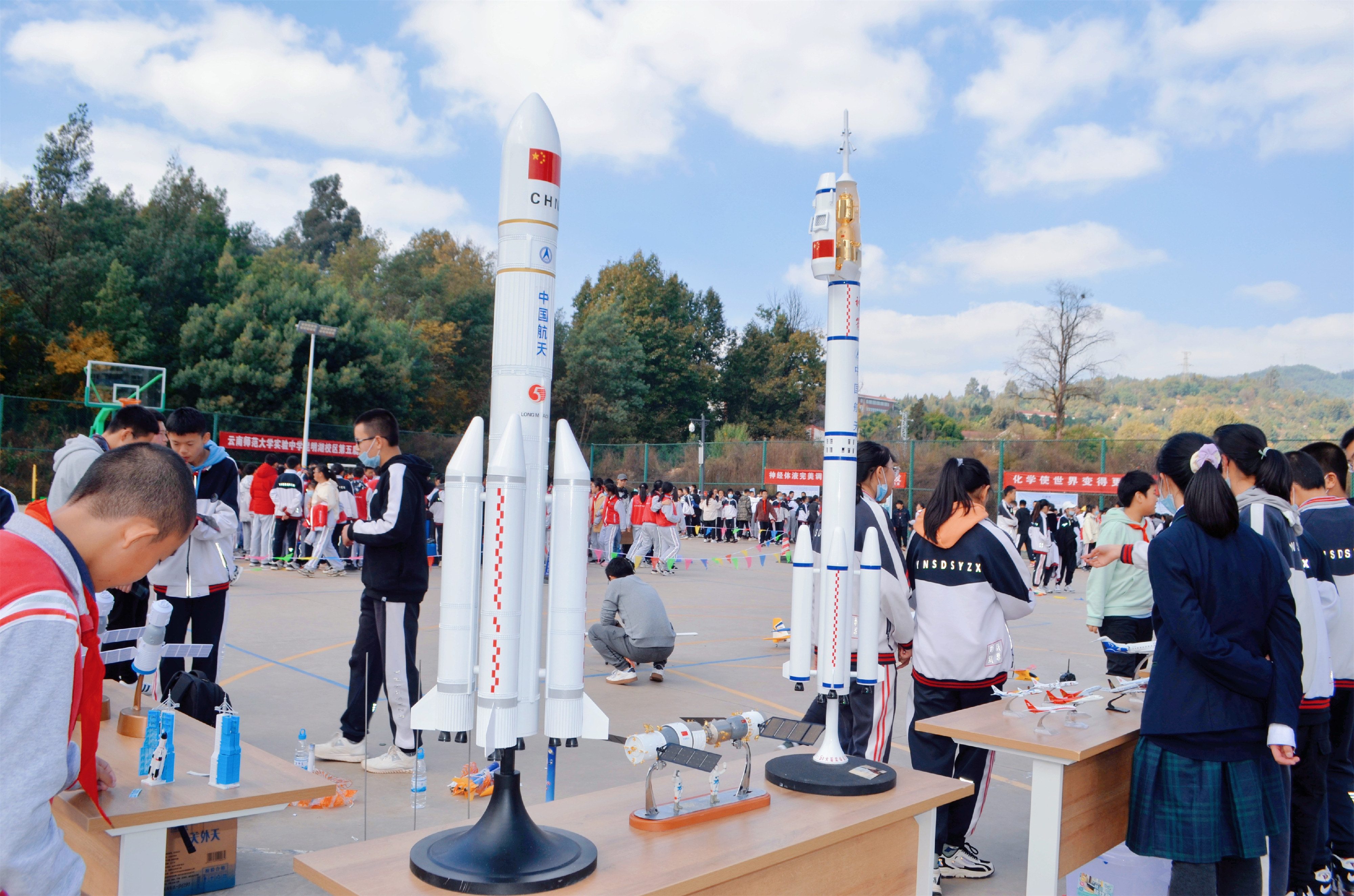 昆明市盘龙区师大实验昆明湖中学