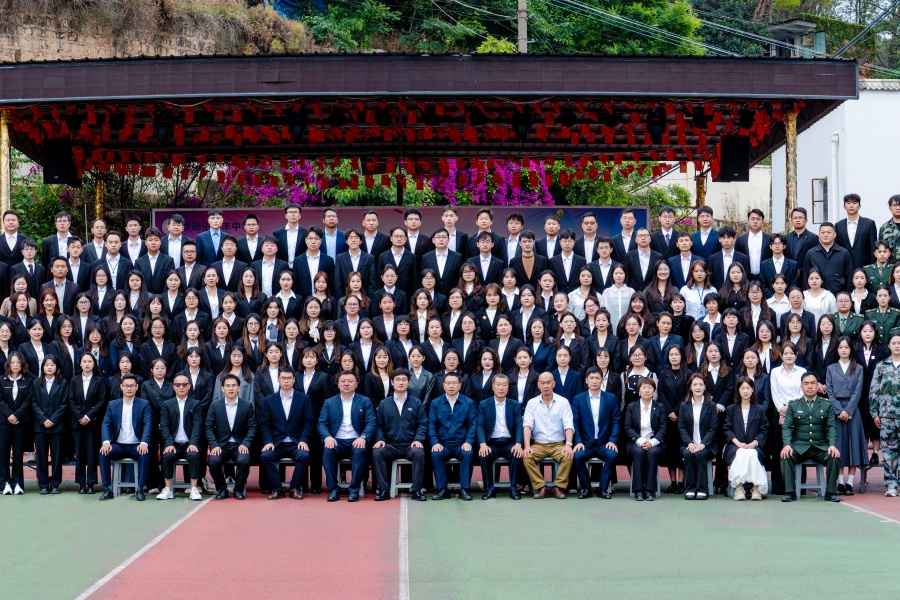 名师引领启新程，新秀聚力佑亦丰