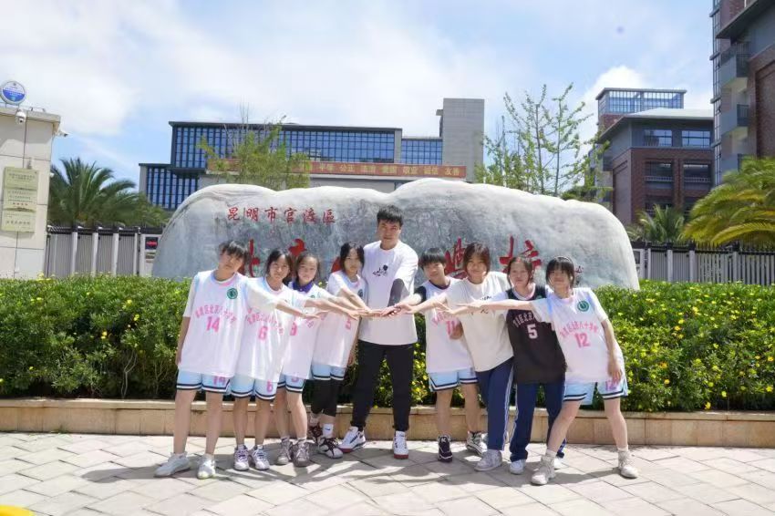 昆明市官渡区北京八十学校